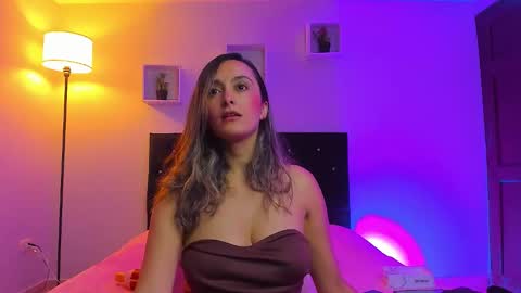 victoriia_rose_ online show from April 1, 2026, 4:02 am