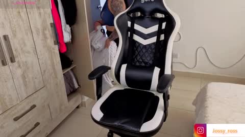 V  I C  T O R I A  online show from March 14, 2026, 6:57 pm