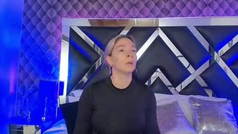 victtoria lee online show from December 1, 2025, 7:41 pm