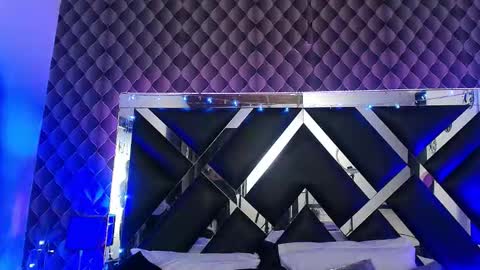 victtoria lee online show from February 8, 2026, 6:55 pm