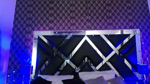 victtoria lee online show from February 9, 2026, 7:40 pm