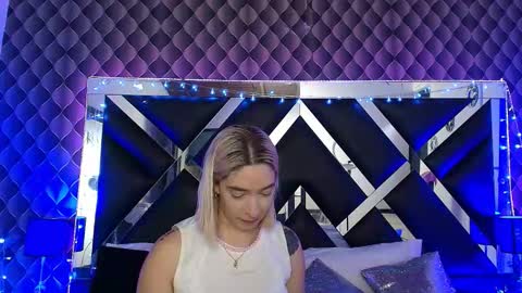 victtoria lee online show from March 24, 2026, 7:19 pm