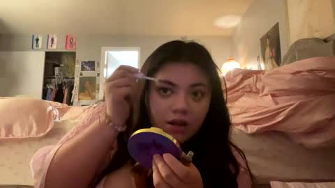 viennavisabelle online show from November 5, 2025, 5:29 am