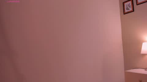 Snapshot of viictoria_becker chatting on September 30, 2025, 11:32 pm Victoria  online show from September 30, 2025, 11:32 pm