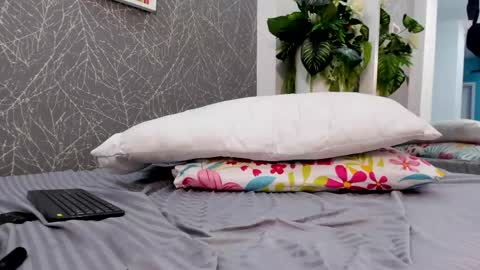 viictoriiasaenz online show from May 23, 2026, 5:56 am