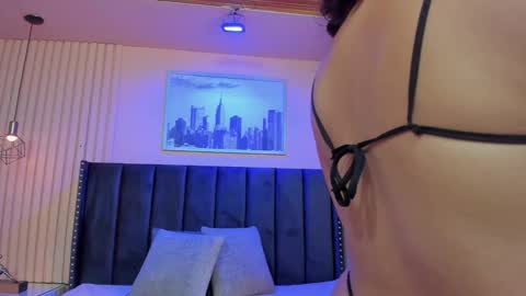 Viiolett online show from November 15, 2025, 9:43 pm