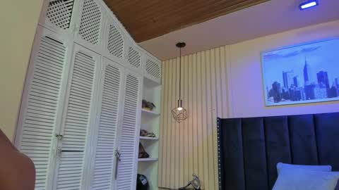 Viiolett online show from November 19, 2025, 9:26 pm