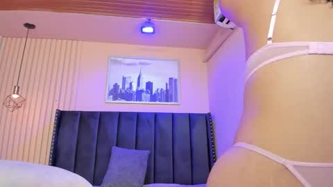 Viiolett online show from January 10, 2026, 7:48 pm