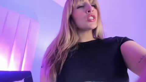 Violet online show from July 2, 2026, 12:33 pm