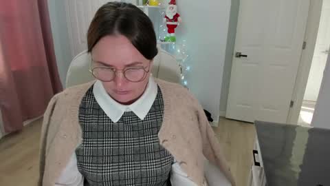 Snapshot of vika7333 chatting on December 13, 2024, 6:59 pm Ukrainian-woman online show from December 13, 2024, 6:59 pm