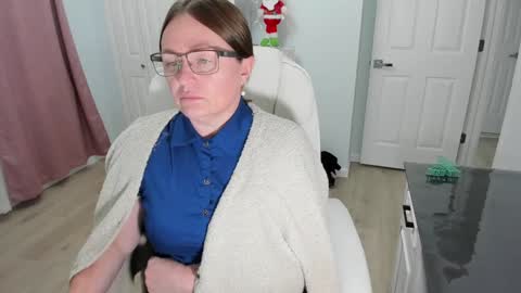 Snapshot of vika7333 chatting on December 16, 2024, 6:16 pm Ukrainian-woman online show from December 16, 2024, 6:16 pm