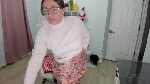 Snapshot of vika7333 chatting on December 16, 2024, 9:20 pm Ukrainian-woman online show from December 16, 2024, 9:20 pm