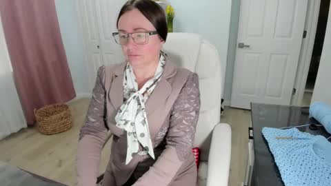 Snapshot of vika7333 chatting on February 15, 2025, 2:11 pm Ukrainian-woman online show from February 15, 2025, 2:11 pm