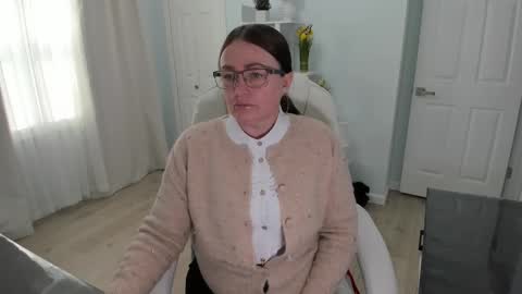 Snapshot of vika7333 chatting on March 10, 2025, 5:39 pm Ukrainian-woman online show from March 10, 2025, 5:39 pm