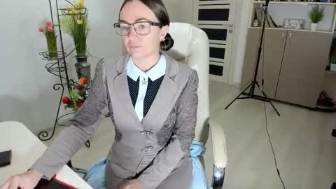 Ukrainian-woman online show from December 21, 2025, 6:20 am