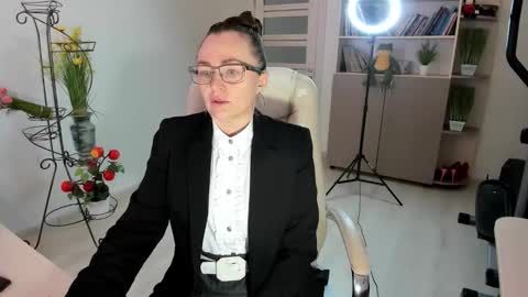 Ukrainian-woman online show from January 15, 2026, 7:57 am