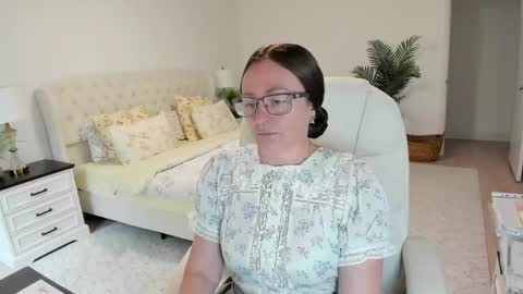Ukrainian-woman online show from May 11, 2026, 5:10 pm