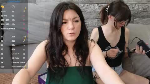 Snapshot of vika_loves_you chatting on April 20, 2026, 2:03 am follow my fansly online show from April 20, 2026, 2:03 am
