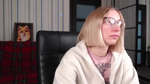 Vika online show from November 18, 2025, 7:57 am