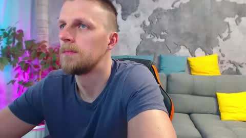 Snapshot of vikingchrisss chatting on May 25, 2026, 8:42 am vikingchrisss online show from May 25, 2026, 8:42 am