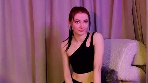 Snapshot of vikiwild chatting on March 5, 2026, 9:33 pm Daria online show from March 5, 2026, 9:33 pm