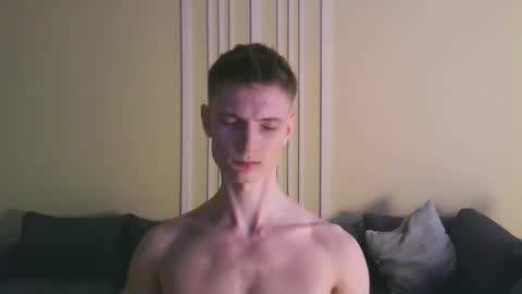 Max online show from October 3, 2025, 7:00 pm