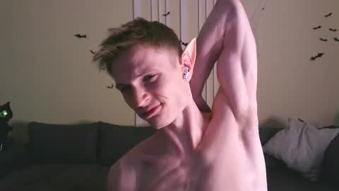 Max online show from October 24, 2025, 4:14 pm