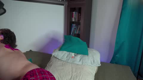 Snapshot of viktor_secret chatting on September 15, 2025, 2:22 am fansly VITEKsecret online show from September 15, 2025, 2:22 am