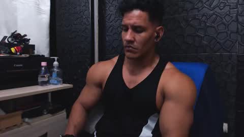 Viktor Herrera online show from September 18, 2025, 6:59 am