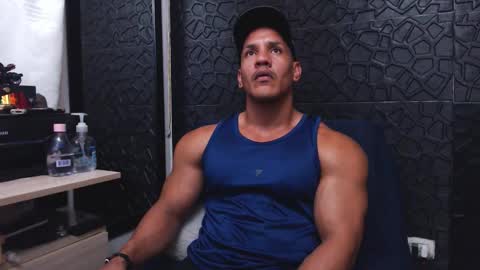 Viktor Herrera online show from October 1, 2025, 4:24 pm