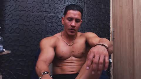 Viktor Herrera online show from October 24, 2025, 3:30 pm