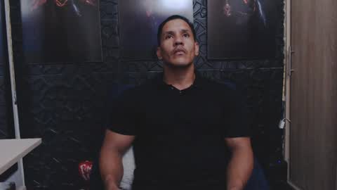 Snapshot of viktorherrera chatting on May 10, 2026, 5:01 am Viktor Herrera online show from May 10, 2026, 5:01 am