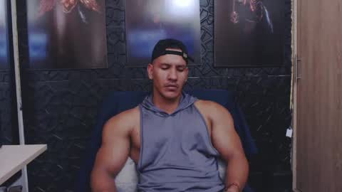 Snapshot of viktorherrera chatting on May 19, 2026, 3:07 pm Viktor Herrera online show from May 19, 2026, 3:07 pm