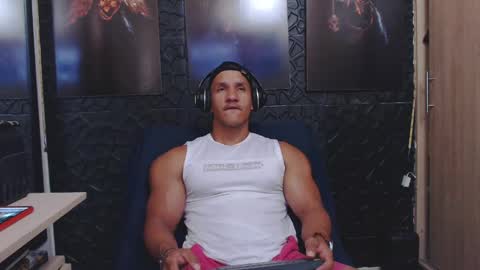 Snapshot of viktorherrera chatting on May 22, 2026, 3:39 pm Viktor Herrera online show from May 22, 2026, 3:39 pm