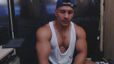 Snapshot of viktorherrera chatting on May 24, 2026, 11:54 pm Viktor Herrera online show from May 24, 2026, 11:54 pm