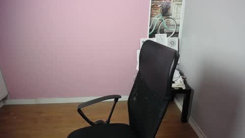 viktoria_lovely online show from December 14, 2024, 12:33 pm