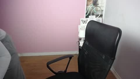 viktoria_lovely online show from December 20, 2024, 5:25 am