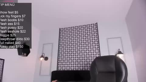 Victoria online show from April 15, 2026, 11:05 pm