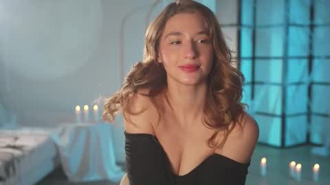 Lana online show from October 31, 2025, 11:00 am