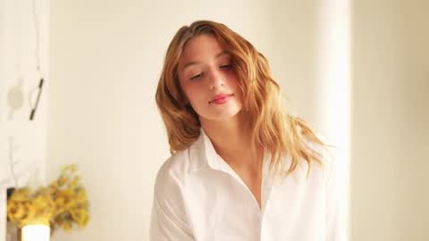 Lana online show from April 15, 2026, 12:01 pm