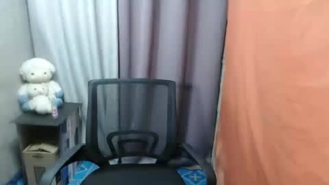 Snapshot of vin_17 chatting on March 3, 2025, 2:47 am Call me Marvin online show from March 3, 2025, 2:47 am