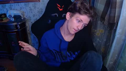 Dimoooooon online show from December 5, 2024, 7:38 pm