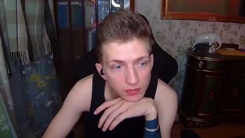 Dimoooooon online show from January 2, 2025, 9:39 pm