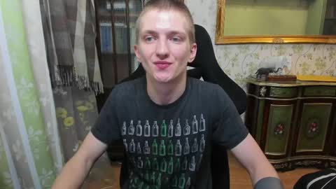 Snapshot of vince__dice chatting on May 4, 2026, 1:56 am Dimoooooon online show from May 4, 2026, 1:56 am