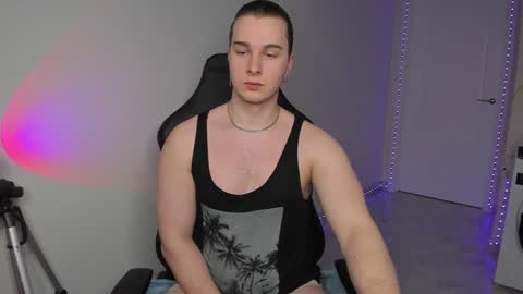 Snapshot of vincent__strong chatting on February 3, 2025, 2:24 pm Vincent Strong online show from February 3, 2025, 2:24 pm