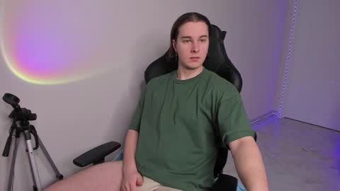 Snapshot of vincent__strong chatting on February 15, 2025, 8:11 am Vincent Strong online show from February 15, 2025, 8:11 am