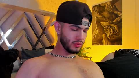 Snapshot of vincentblack_ chatting on March 13, 2026, 5:03 am Vincent online show from March 13, 2026, 5:03 am