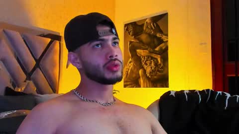 Snapshot of vincentblack_ chatting on March 25, 2026, 4:51 am Vincent online show from March 25, 2026, 4:51 am