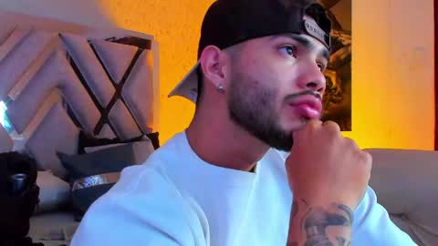 Snapshot of vincentblack_ chatting on March 28, 2026, 5:18 am Vincent online show from March 28, 2026, 5:18 am