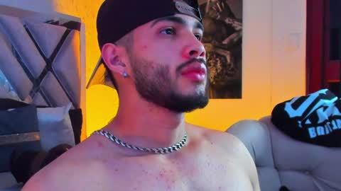 Snapshot of vincentblack_ chatting on April 6, 2026, 5:52 am Vincent online show from April 6, 2026, 5:52 am